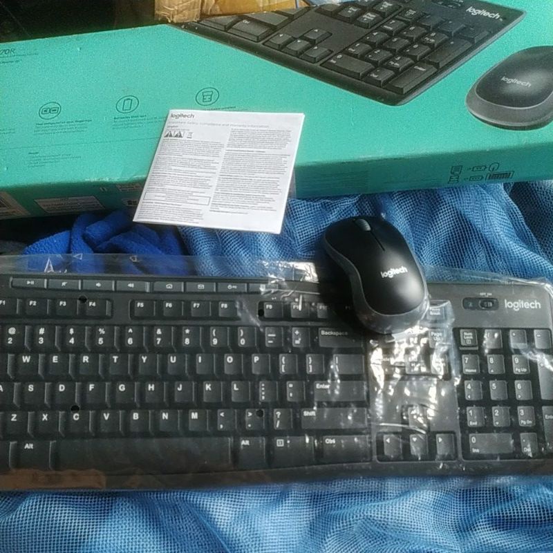 Combo phím chuột không dây Logitech MK270R
