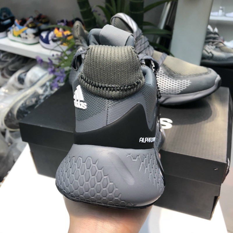 Giày thể thao sneaker alphabounce 2020 đen đốm trắng