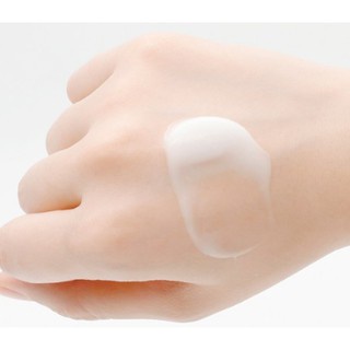 Kem dưỡng ẩm Rokkiss Vitaful Moisture 120g