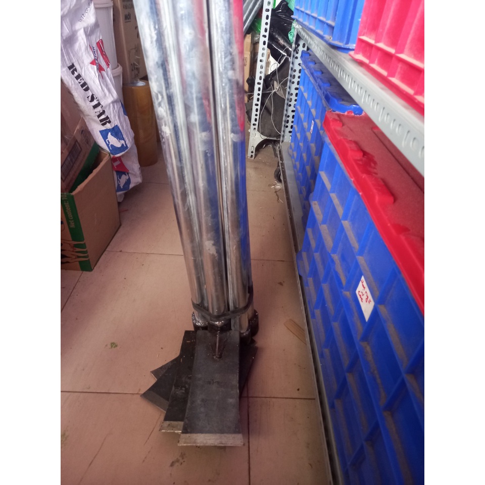 Cuốc nhíp xe cán bằng sắt