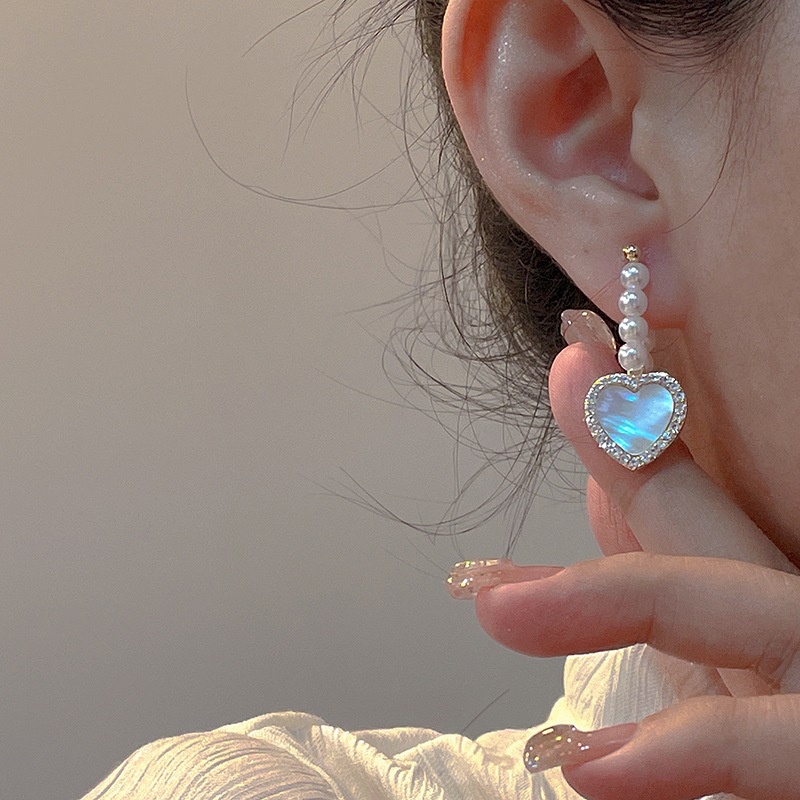 Bông Tai Hình Trái Tim Đính Đá Phong Cách Hàn Quốc