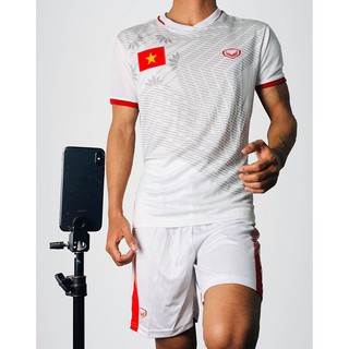 Bộ Áo bóng đá Việt nam trắng hàngThailand chuẩn thi đấu 100%. Cam kết Y Hình - Nhận hàng Ok mới trả tiền - Hàng xịn nhất