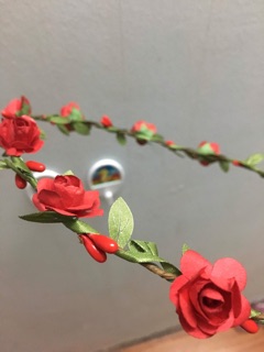 Vòng hoa đội đầu