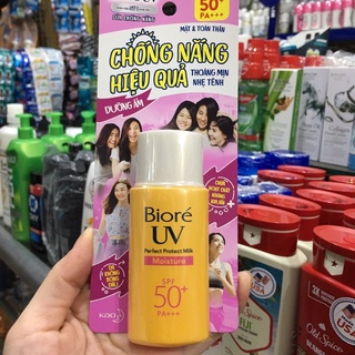 Kem chống nắng Biore Perfect Block Milk Moisture SPS 50+++ 25ml