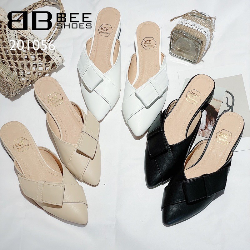 BEESHOES - GIÀY SỤC NỮ MŨI NHỌN DA LÌ HOẠ TIẾT NƠ TO - GIÀY SỤC NỮ ĐẾ VUÔNG CAO 2 PHÂN SẴN MÀU ĐEN-BE-TRẮNG 201056