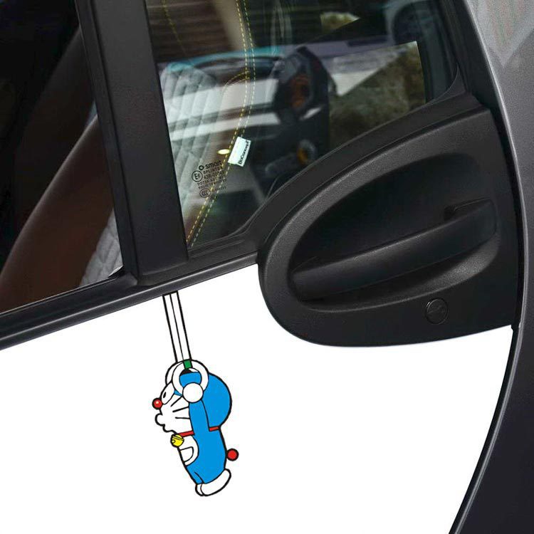 Sticker dán trang trí nắp bình nhiên liệu / cửa sổ xe ô tô hình doraemon xinh xắn