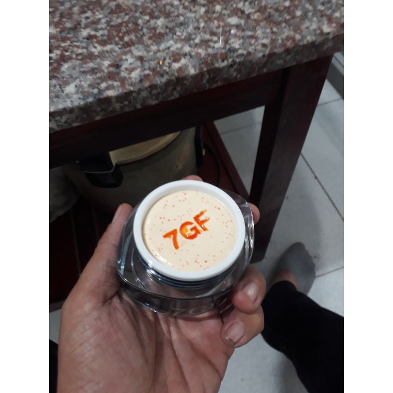 kem dưỡng trắng da 7GF ngày và đêm