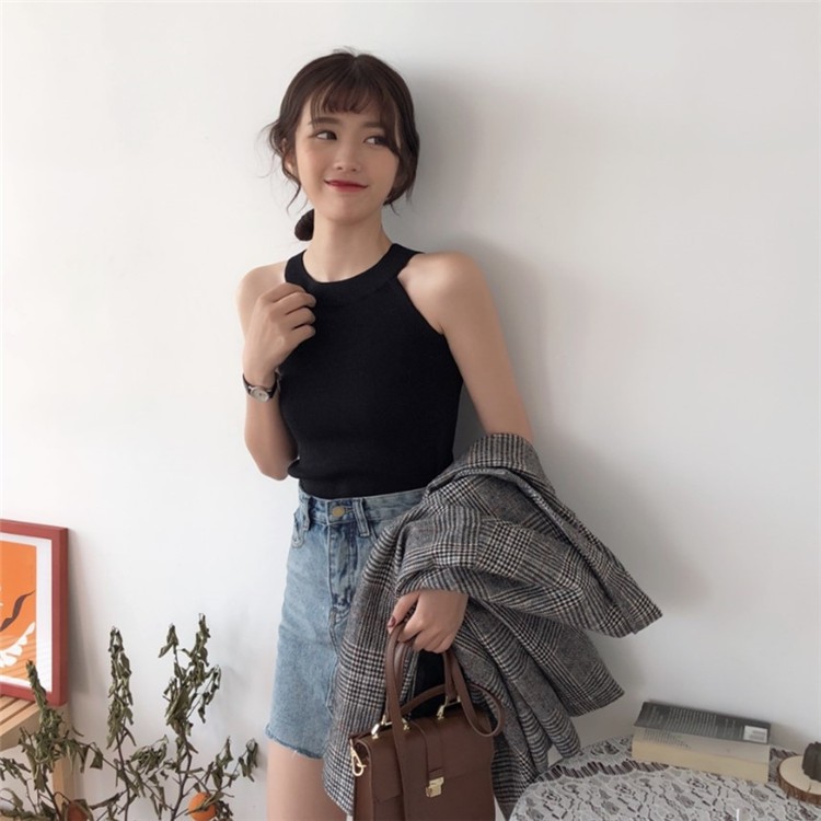 Áo cổ yếm len tăm