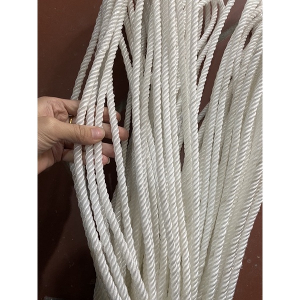 Dây thừng ,dây chạc nylon 8li  bền dai