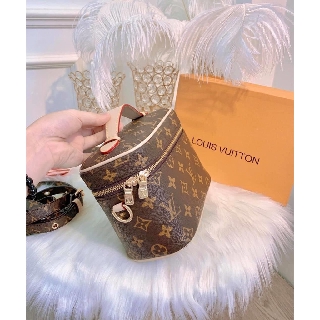 TÚI XÁCH LV CỐP VUÔNG