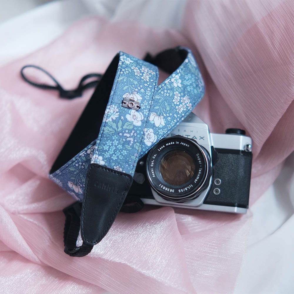 Dây đeo máy ảnh dành cho máy Fujifilm, Canon, Sony, Nikon - Vintage Floral Camera Strap hoa xanh - Phụ kiện máy ảnh
