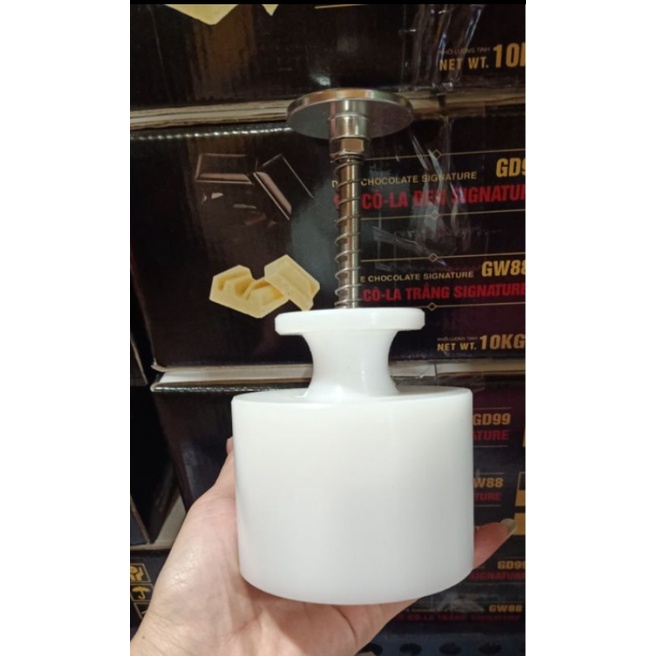 Khuôn trung thu Teflon 150gr - 200g hoa M7