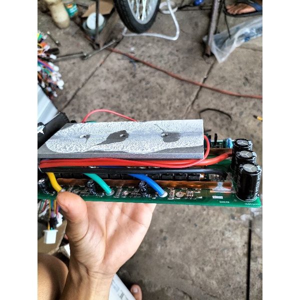 Bộ điều khiển xe điện 2000w 24 sò 48-84v 60a Keli