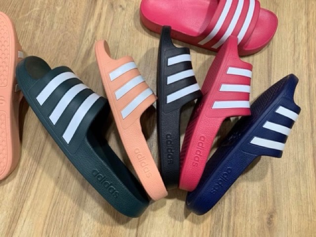 DÉP ADIDAS HÀNG DƯ ĐÚC CHO NAM VÀ NỮ