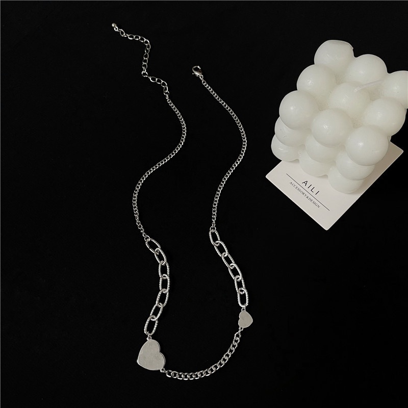 Vòng cổ Bằng Kim Loại Màu Bạc Hình Trái Tim Phong Cách Retro Hàn Quốc