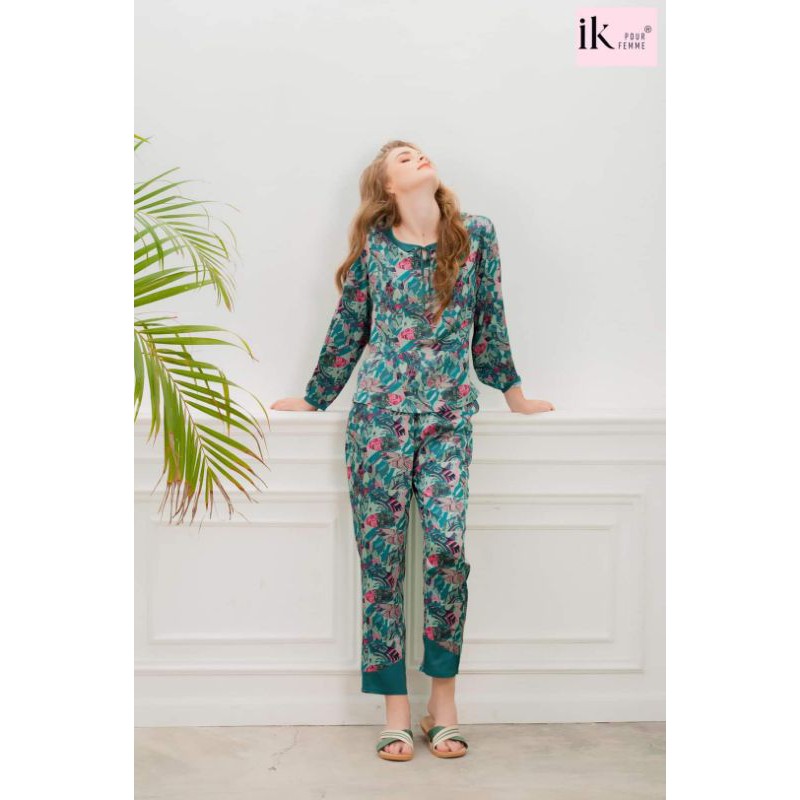 Bộ mặc nhà IK áo cổ lá sen dài tay quần dài lụa 0126 Giá 525.000đ