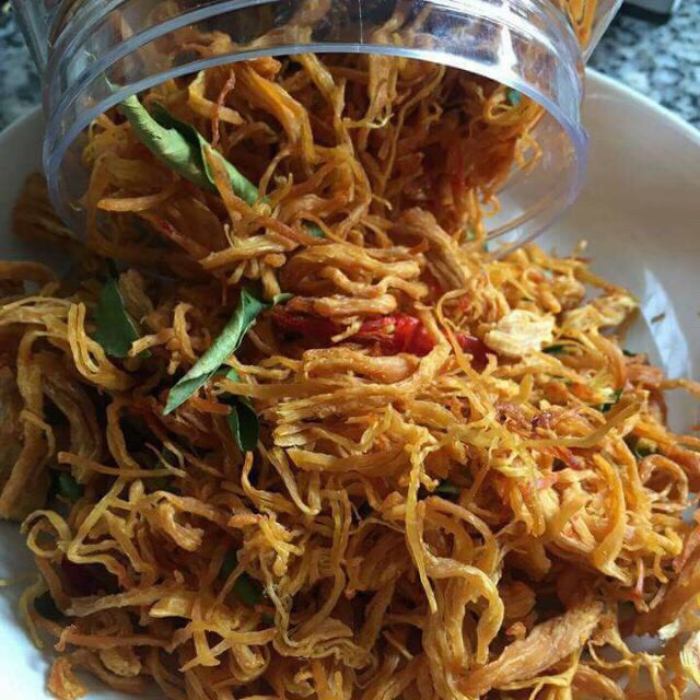 [HOMEMADE] KHÔ GÀ LÁ CHANH 500GR | BigBuy360 - bigbuy360.vn