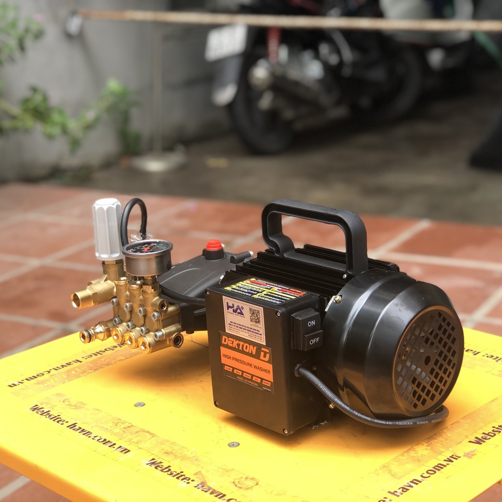 Máy Rửa Xe 2300W Dekton DK-HPW2300