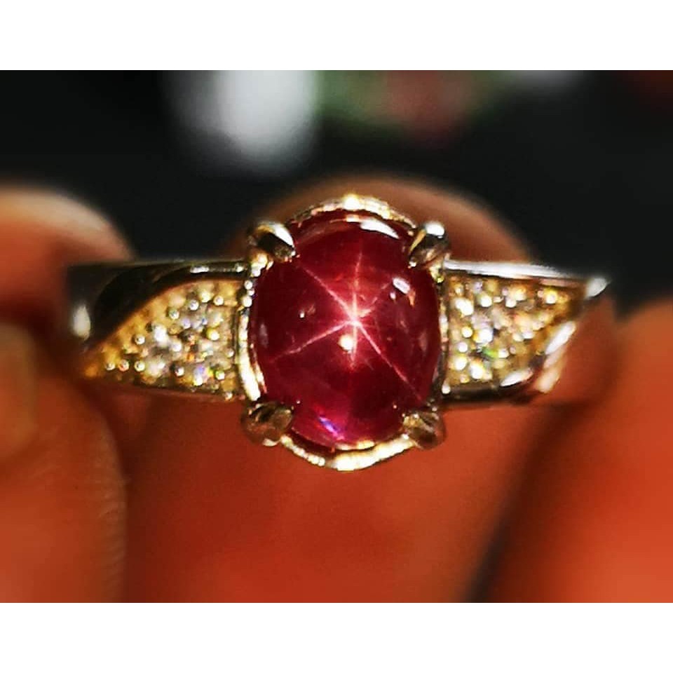 Nhẫn đính đá Ruby ngôi sao tự nhiên 6 ngôi sao màu đỏ cho nữ