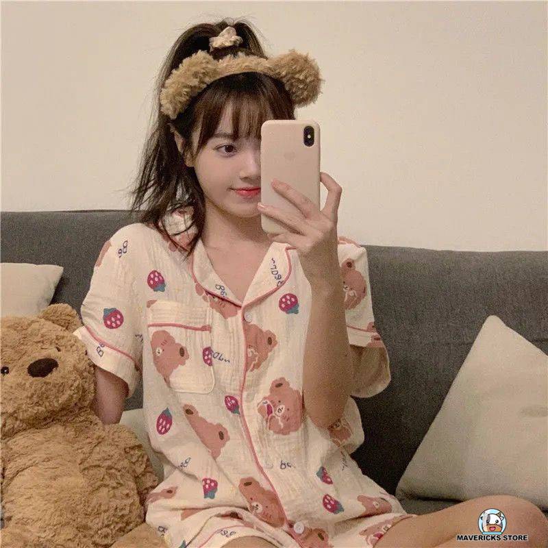 Bộ đồ ngủ tay ngắn chất liệu cotton in hình gấu trái dâu thời trang mùa hè 2021 cho nữ