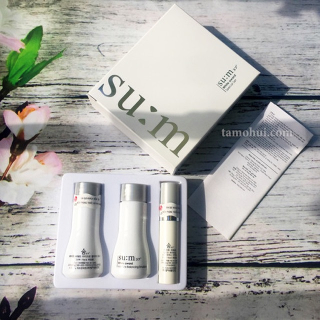 Set dưỡng trắng da Sum37 White Adward