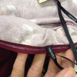 Áo thun croptop F21 cổ thuyền