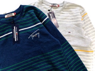 Áo Sweater kẻ sọc tay dài