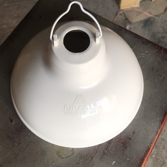 Chao đèn nhựa Nival