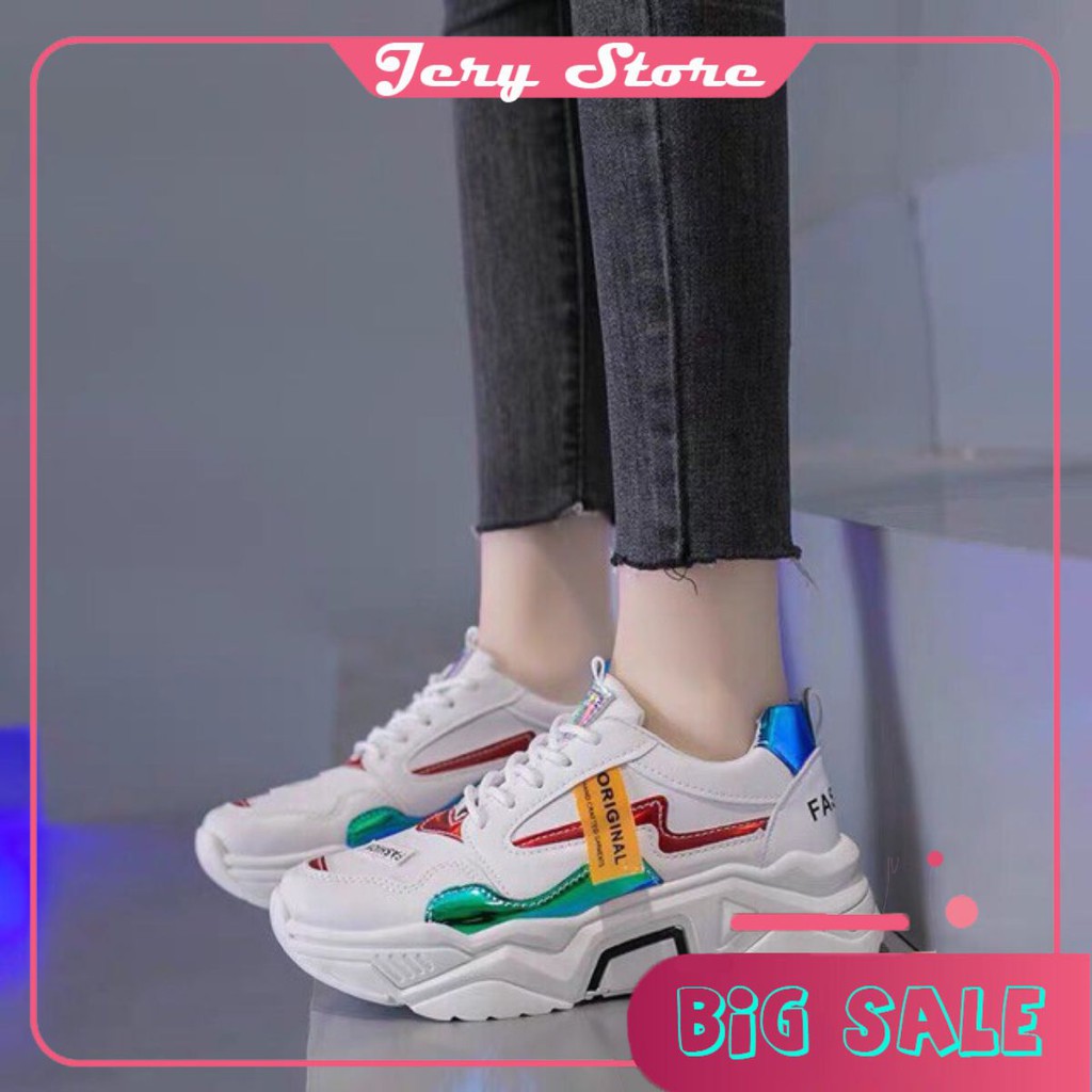 Giày sneaker nữ tia sét mới