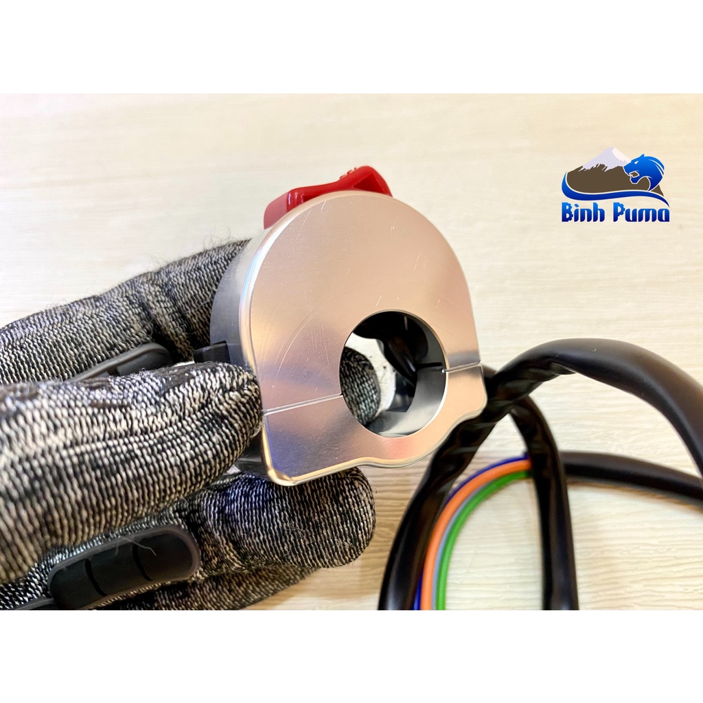 Cùm công tắc phải TAKEGAWA