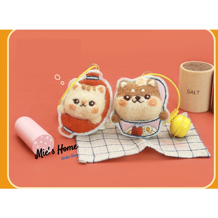 Móc khóa cặp đôi Love Túi thơm tự thêu họa tiết dễ thương ngộ nghĩnh làm quà tặng bạn trai trang trí - MIE Handmade Shop