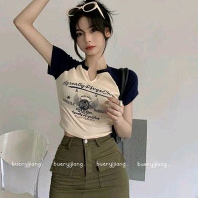 Áo thun CROTOP tay phối màu cổ xẻ in hình PC