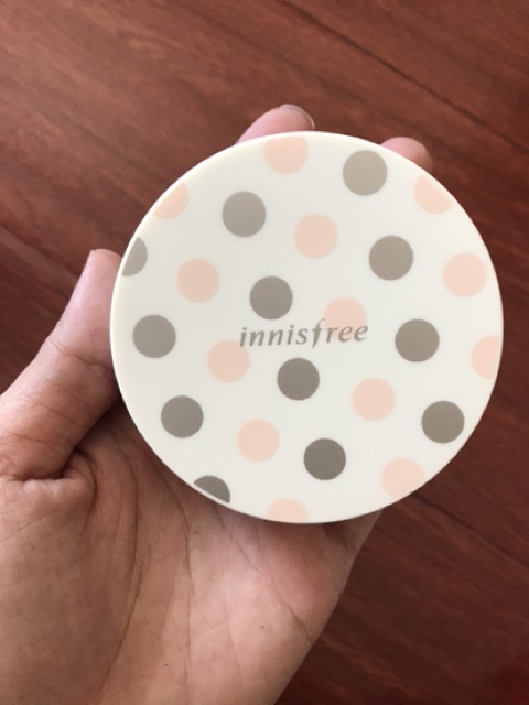 Vỏ hộp đựng lõi cushion của innisfree