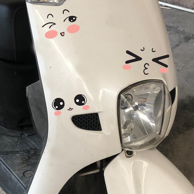 Miếng Dán Trang Trí Gương Chiếu Hậu Xe Hơi / Mũ Bảo Hiểm Họa Tiết Hoạt Hình Siêu Dễ Thương