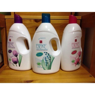 Nước giặt Esscen can 2l Thái lan