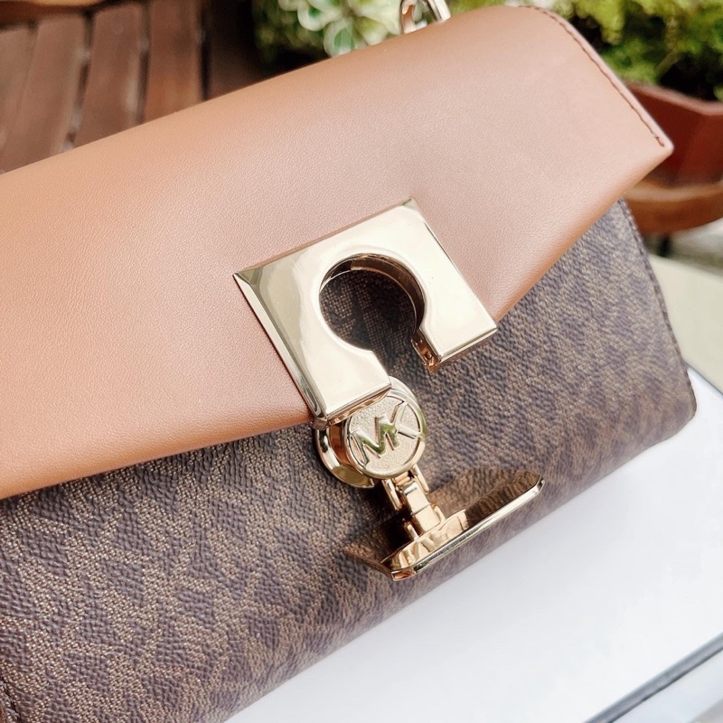 Túi Mi.chael Kors Lita nâu logo size 20cm