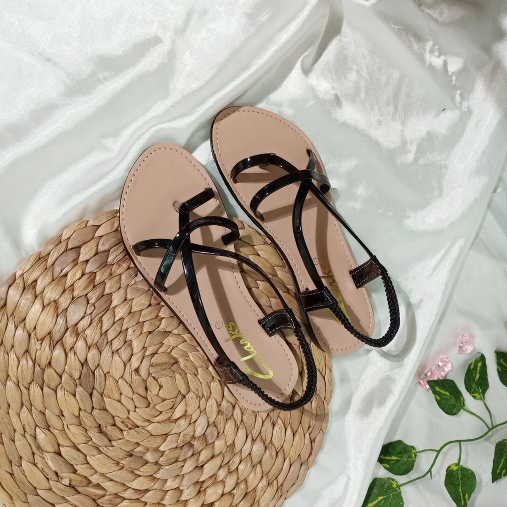 Giày sandal nữ đi học,đi biển,đi làm mẫu mới thời trang quai kẹp chéo xỏ ngón-tb xỏ 03