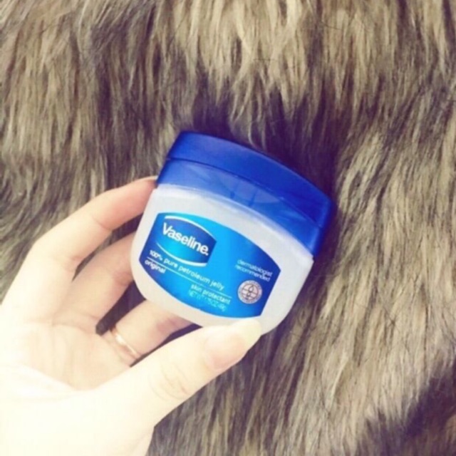 sáp nẻ Vaseline dưỡng ẩm đa năng nhiều công dụng