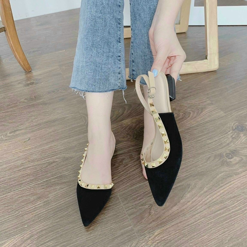 Giày Cao Gót Mũi Nhọn Đinh Tán Sandal Nữ 2 Phân Viền Đinh Tán Khoét Eo