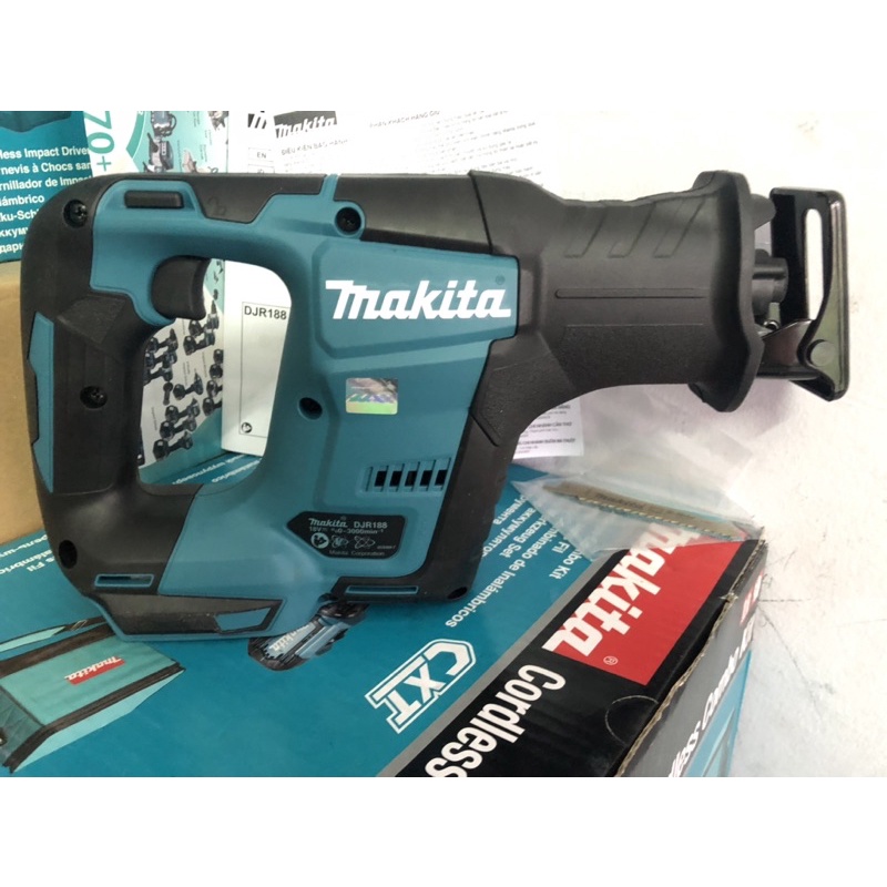 Máy cưa kiếm dùng pin Makita DJR188Z - 18V, 3.0 kg, 20 mm hành trình lưỡi