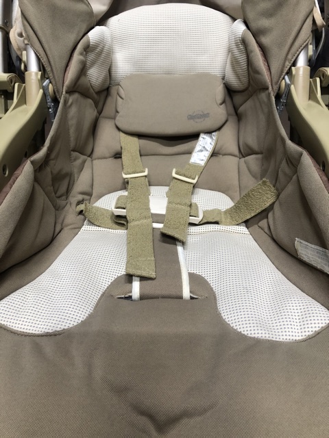 Xe đẩy 2 chiều Combi Cocot Compact W