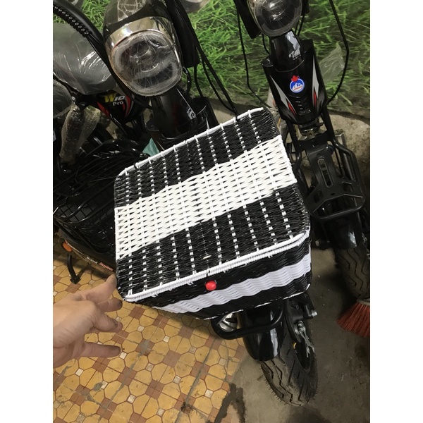 Giỏ mây cao cấp cho xe đạp điện xe máy xe đạp đan ống tròn dầy độ nền cao