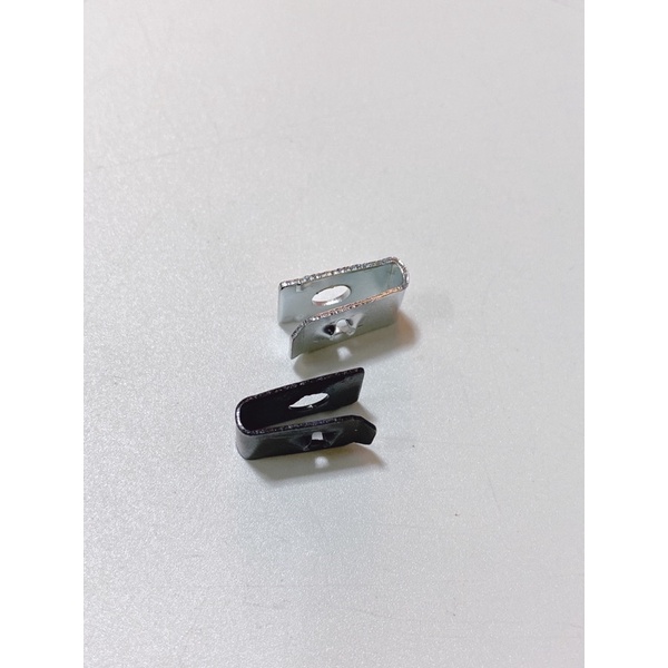 Pát kẹp ren xoắn 4li 5li dàn áo Yamaha Honda màu trắng, pát kẹp răng thưa màu đen