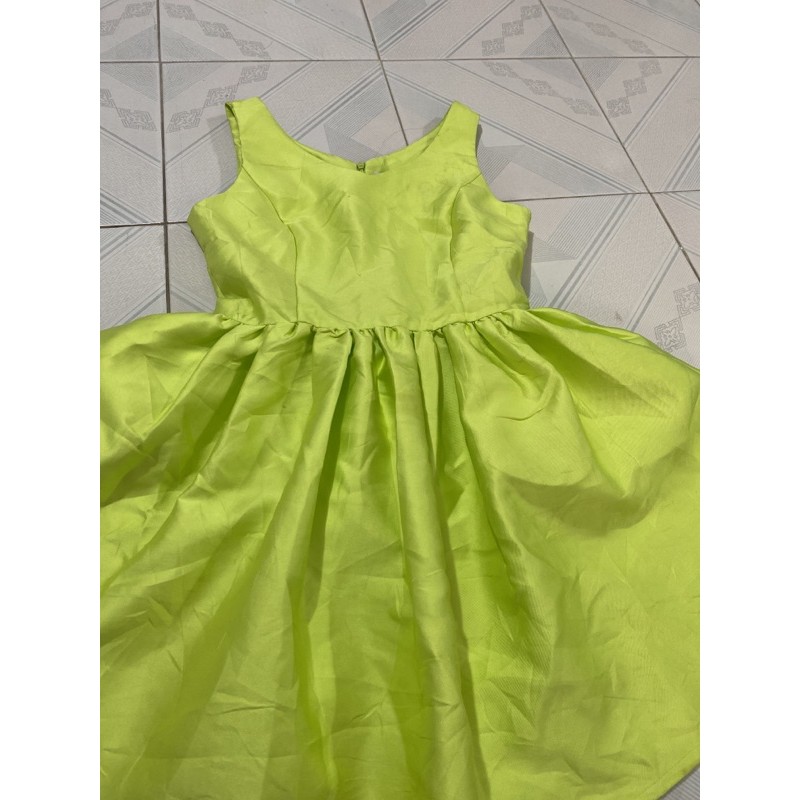 THANH LÝ TỦ ĐỒ : ĐÀM SÁT NÁCH XANH CHUỐI HIỆU COOZIC XòE  SIZE s