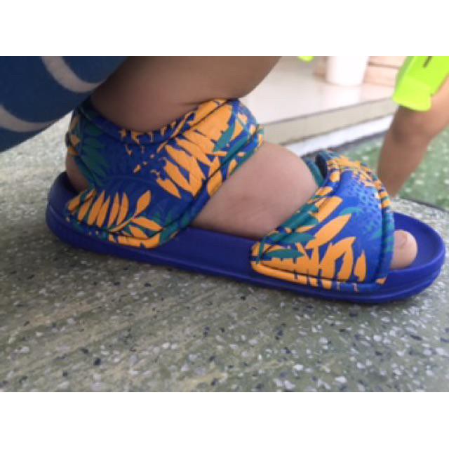 Sandal xốp siêu nhẹ