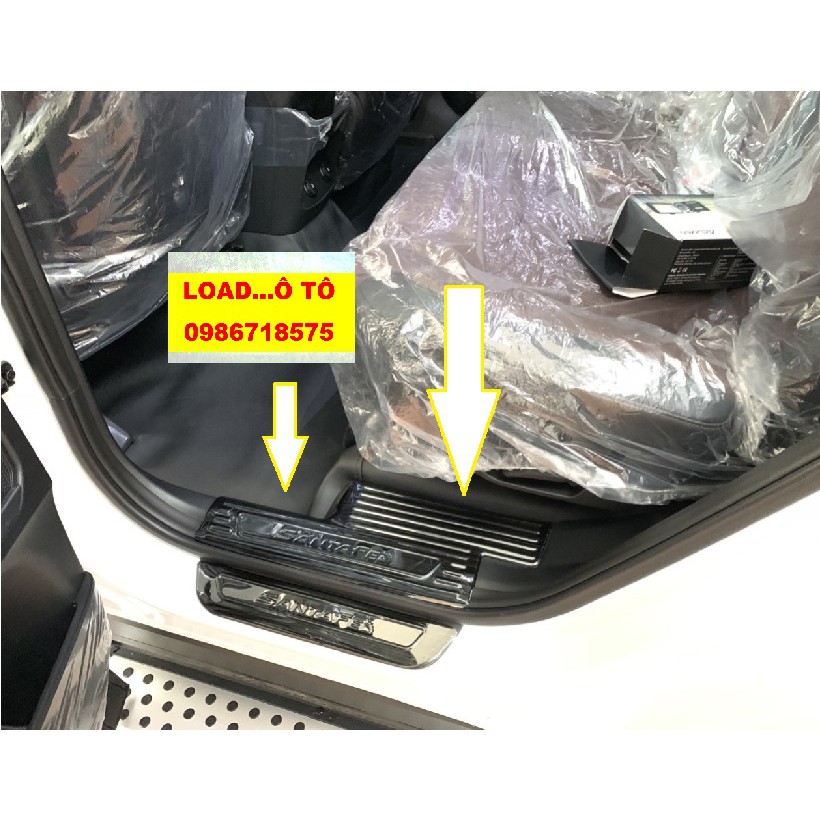 Ốp Bậc Cửa, Nẹp Bước Chân Xe Santafe 2022-2019 Chất Liệu Titan Cao Cấp, Có Sẵn Keo Dán 3M