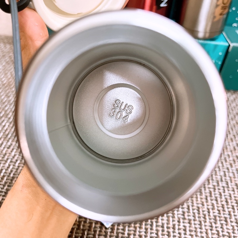 Bình giữ nhiệt nhỏ xinh dung tích 350ml chất liệu inox 304 giữ nhiệt rất tốt