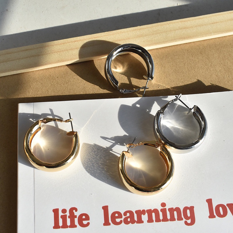 Khuyên tai dạng vòng hình học thời trang Hàn Quốc cổ điển dễ phối đồ 19A1329