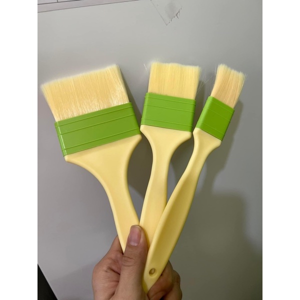 Cọ cán nhựa lông Dê