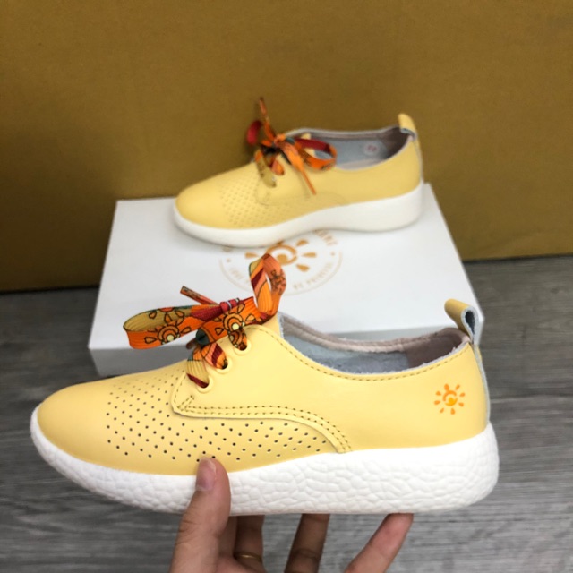 SALE XẢ KHO THANH LÝ - RẺ GIÀY THỂ THAO DA THẬT BÉ GÁI GOSTO KLARA JUNIOR VÀNG 2020 WT ' ³ . ) ˣ . "